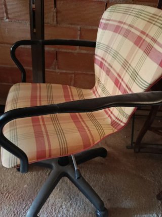 Silla de escritorio vintage a cuadros