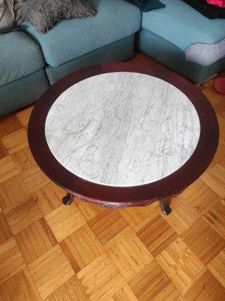 Mesita de madera y mármol