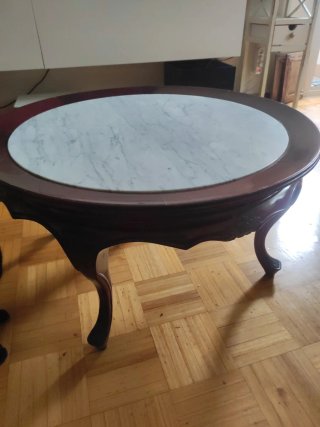 Mesita de madera y mármol