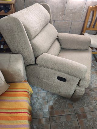 Sillón relax reclinable beige oscuro