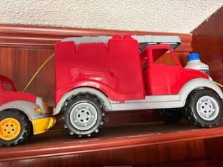 Autobús escolar bomberos  de juguete amarillo 3