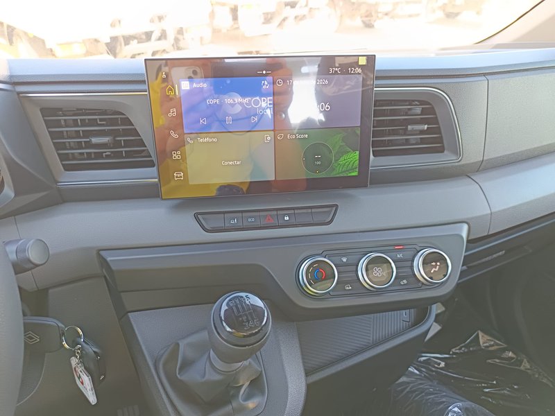 Renault Master 2026, foto 10
