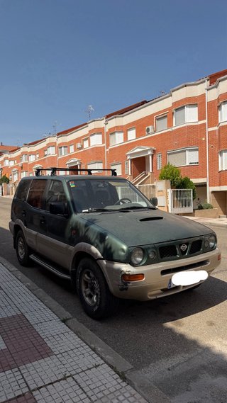 Nissan Terrano II 2.7 TDI – Largo (4x4)
