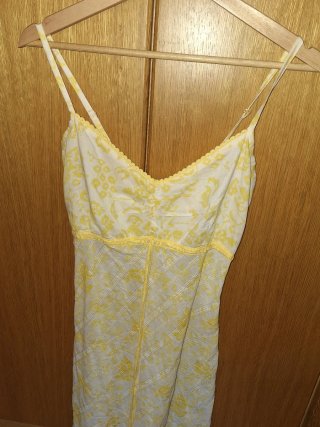 Vestido midi flores amarillo verano