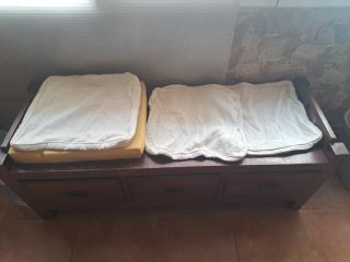Banco zapatero de madera con cajones