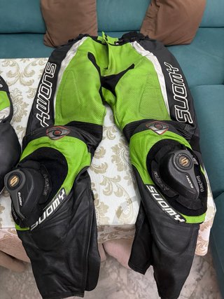 Botas de Moto AXAR Rojas y Negras