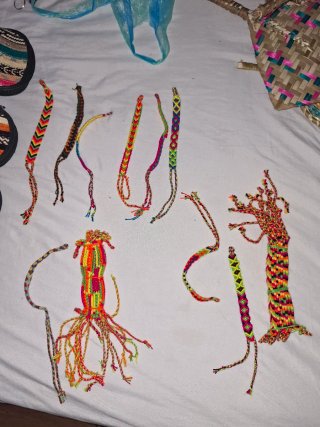 Braccialetti fatti a mano