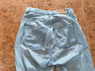 Pantalones vaqueros desgastados