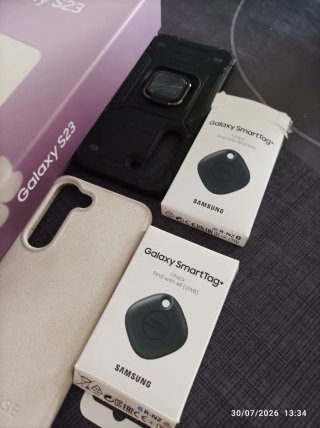 Samsung Galaxy S23 Blanco + SmartTag+ y 2 fundas