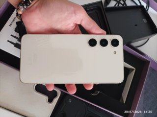 Samsung Galaxy S23 Blanco + SmartTag+ y 2 fundas