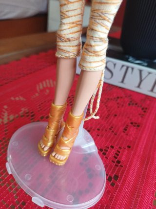 Muñeca Monster High Cleo De Nile G1 Básica 2012