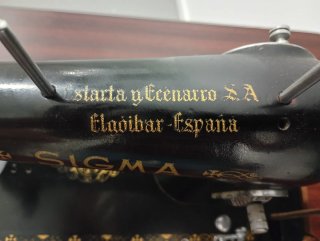 Máquina de coser antigua Sigma
