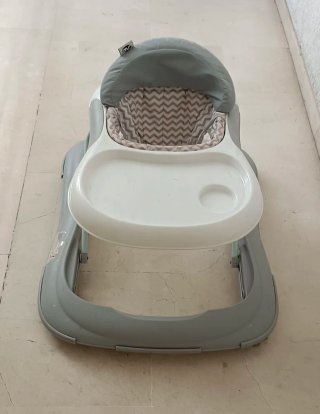 Taca taca bebé gris y blanco