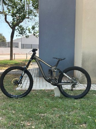 Giant Glory DH