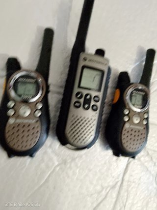 3 Walkie Talkie Motorola: uno TLKR-T7 e due T5622