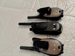 3 Walkie Talkie Motorola: uno TLKR-T7 e due T5622