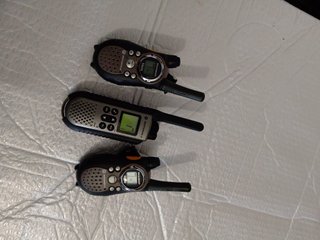 3 Walkie Talkie Motorola: uno TLKR-T7 e due T5622