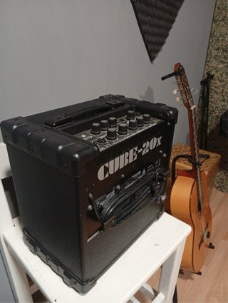 Roland Cube 20X Amplificador Guitarra