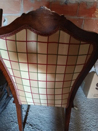 Silla madera tallada estilo medallón