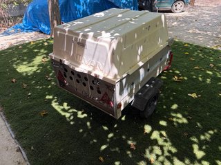 Remolque con tapa
