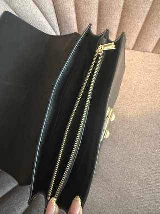 Bolso Furla Piel Negro y Dorado