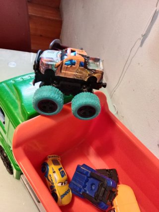 Lote de juguetes camión de playa y coches varios