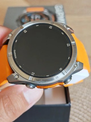 Garmin Fenix 8 51mm AMOLED Sapphire Arancione