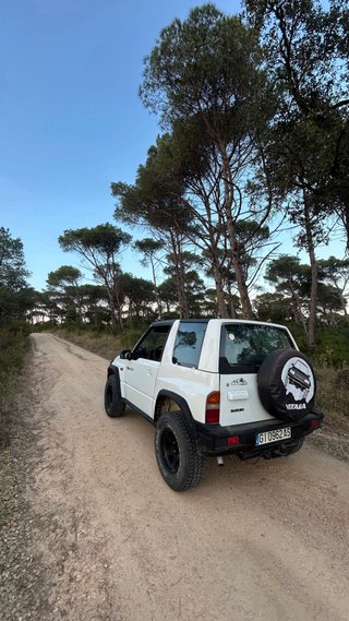 Suzuki Vitara 1.6 hard top