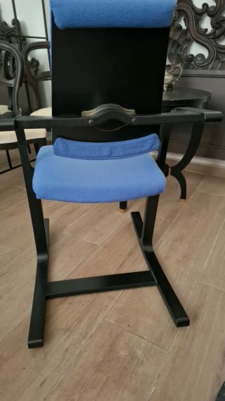 Silla Varier Actulum Madera y Tela Azul