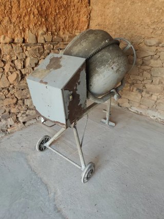 Hormigonera eléctrica.