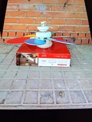 Ventilador de techo con luz