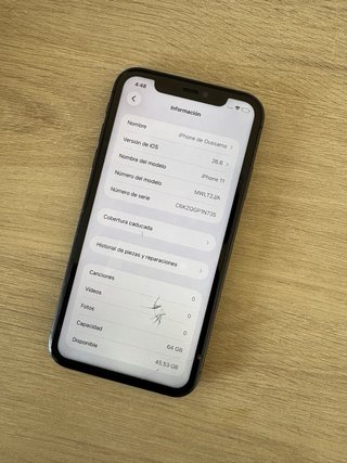 iPhone 11 con mensaje importante de batería