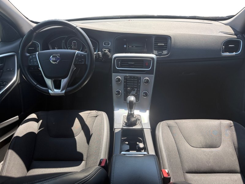 Volvo S60 D2 Momentum 2018, foto 11