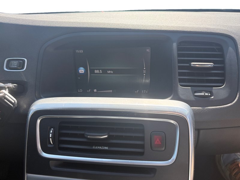 Volvo S60 D2 Momentum 2018, foto 15