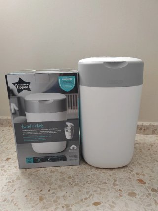 Papelera de pañales Tommee Tippee Twist & Click