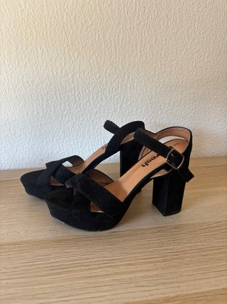 Zapatos tacón terciopelo Refresh negros