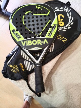 Pala de pádel Vibor-A Black Mamba