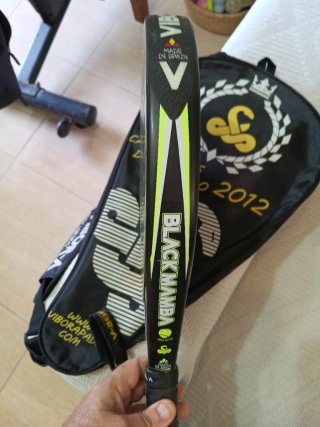 Pala de pádel Vibor-A Black Mamba