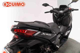 YAMAHA XMAX 300
