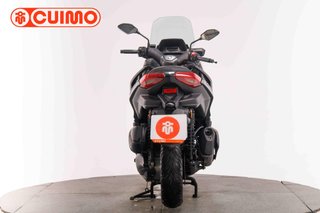 YAMAHA XMAX 300
