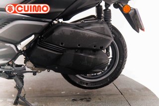 YAMAHA XMAX 300