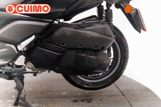 YAMAHA XMAX 300