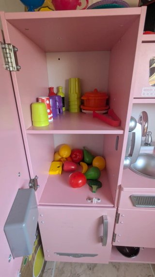 Cocinita de madera infantil rosa