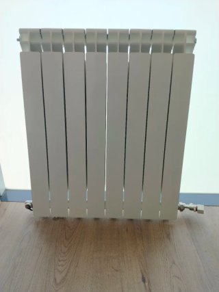 Radiador de aluminio de 8 elementos