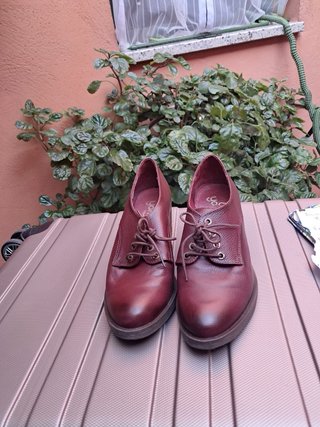Zapatos de tacón marrones