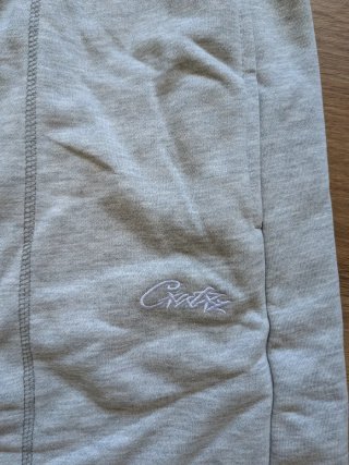 Pantalón corto Corteiz gris