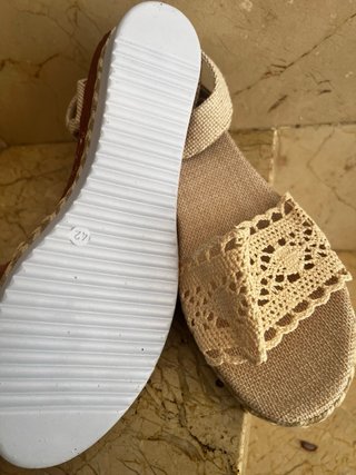 Alpargatas cuña beige talla 42