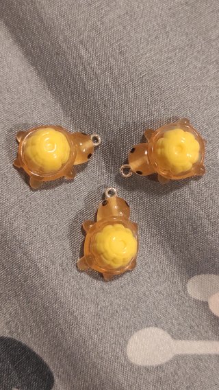 3 ciondoli tartaruga gialla mais