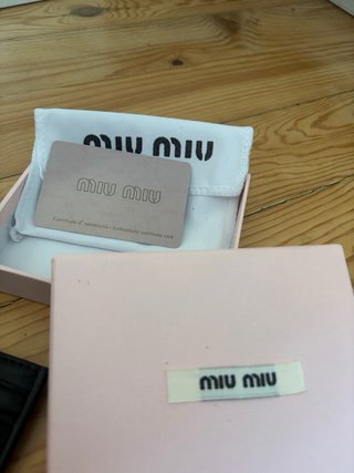 Portacartellini Miu Miu nero trapuntato