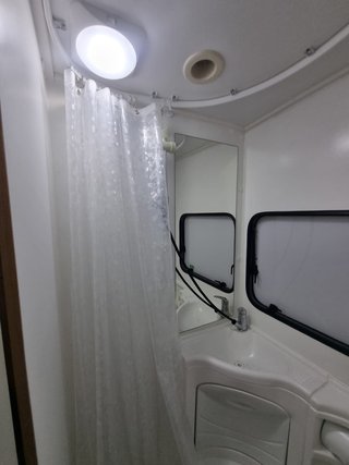 Autocaravana Capuchina Roller Team